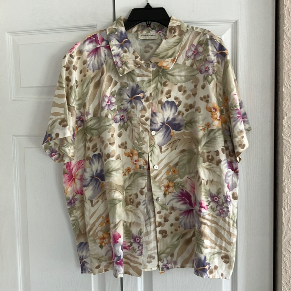 Blouse / Shirt